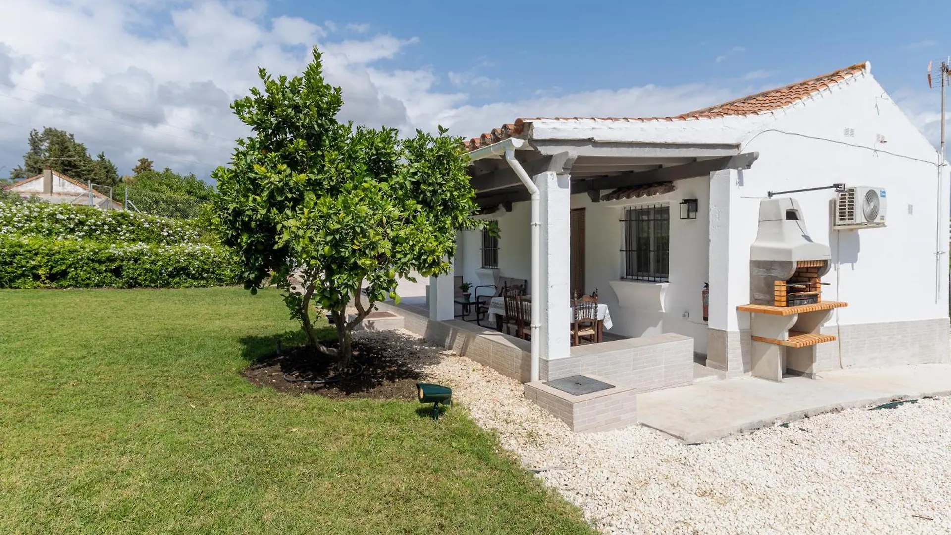 Casa De Los Aguacates Entre Marbella, Estepona Y Benahavis